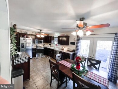 38730 Spout Run Ct, Mechanicsville, MD 20659 - photo 2