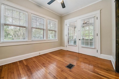 1000 E Crenshaw St, Tampa, FL 33604 - photo 4