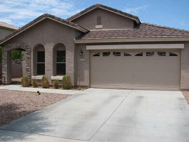 GREAT DRIVEWAY AND CURB APPEAL