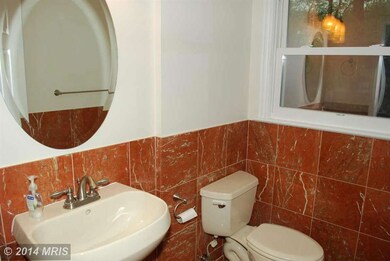 1015 Cottage St SW, Vienna, VA 22180 - photo 5