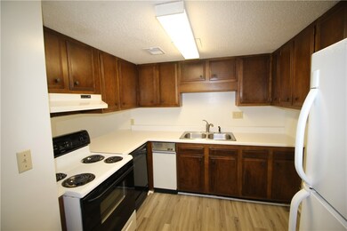 Efficient Kitchen with new LVP