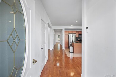 305 Egrets Landing, Carmel Hamlet, NY 10512 - photo 2