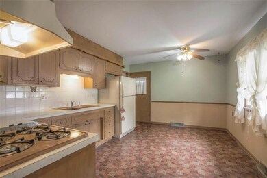 12315 W 52nd St, Shawnee, KS 66216 - photo 3