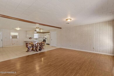 4-web-or-mls-743 Mouton Rd-4