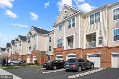 23286 Southdown Manor Terrace unit 105, Ashburn, VA 20148 - photo 4