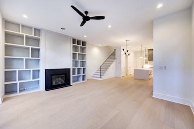 2203 Park St, Houston, TX 77006 - photo 3