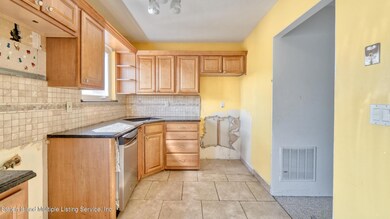 45 Hemlock Ct unit 149, Staten Island, NY 10309 - photo 4