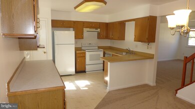 653 Glynlee Ct, Reisterstown, MD 21136 - photo 6