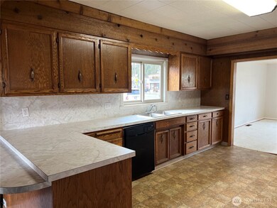 508 E 1st St, Cle Elum, WA 98922 - photo 7