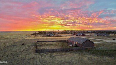 14917 Cochise St, Williston, ND 58801 - photo 6