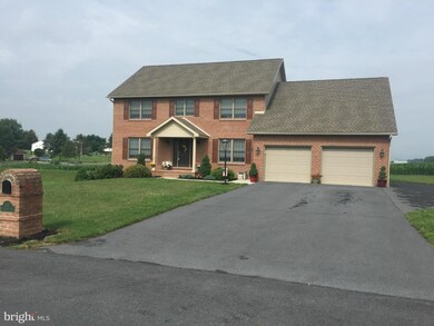 3127 Saint Andrews Dr, Chambersburg, PA 17202 - photo 2