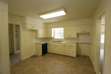 28 Edgemont Dr, Kimberling City, MO 65686 - photo 7