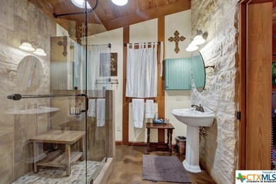 508 W San Antonio St, Fredericksburg, TX 78624 - photo 7