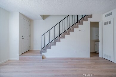324 E Avenue q7 unit D, Palmdale, CA 93550 - photo 4
