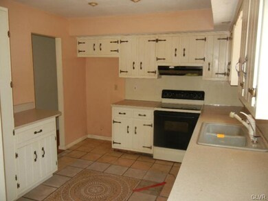 4260 Shimerville Rd, Emmaus, PA 18049 - photo 7