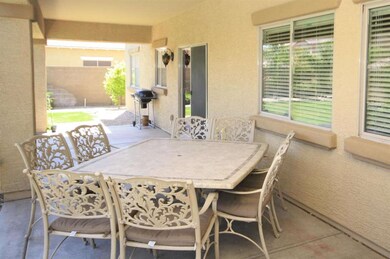 Patio Deluxe