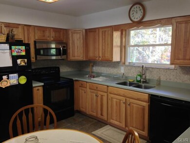 2446 E Millheim Rd, Bath, PA 18014 - photo 6