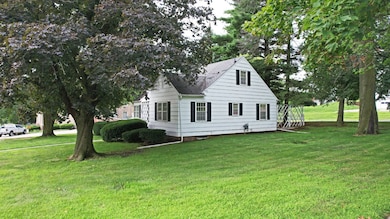 907 Nodaway St, Corning, IA 50841 - photo 3