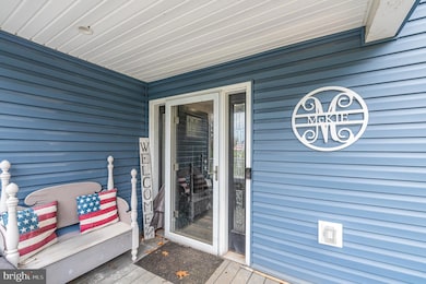 16729 Round Hill Church Rd, Stewartstown, PA 17363 - photo 6