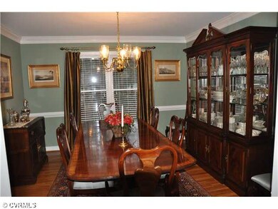 Dining Room - Beautiful flooring and trim!!