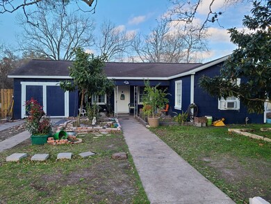 3515 3rd St, Bay City, TX 77414 - photo 2