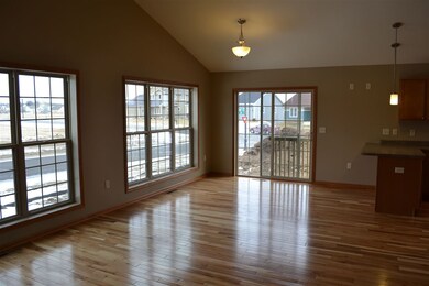 306 N Bergamont Blvd, Oregon, WI 53575 - photo 4