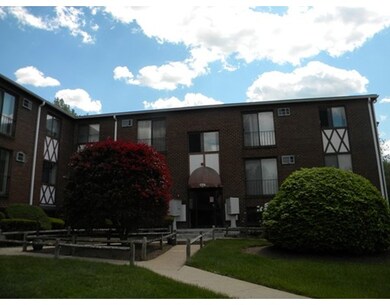 139 King St unit 101, Franklin, MA 02038 - photo 2