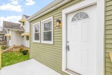03-1089 Seymour Ave-3