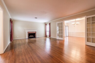 12126 Perthshire Rd, Houston, TX 77024 - photo 7