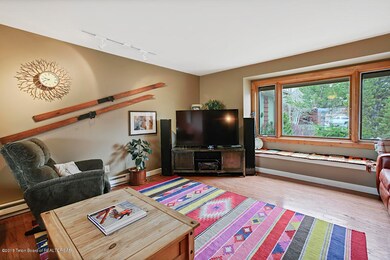 Living Area 2