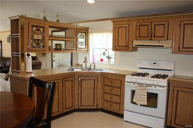 Large Eat in kitchen