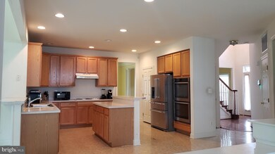 11335 Oxford Crest Ln, Laurel, MD 20723 - photo 3