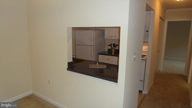18336 Streamside Dr unit 102, Gaithersburg, MD 20879 - photo 5