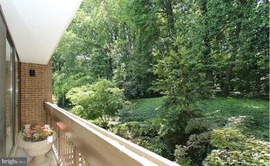 4978 Sentinel Dr, Bethesda, MD 20816 - photo 6