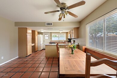 Dining to Kitchen