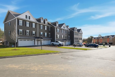 7 Elise Ave, Londonderry, NH 03053 - photo 2