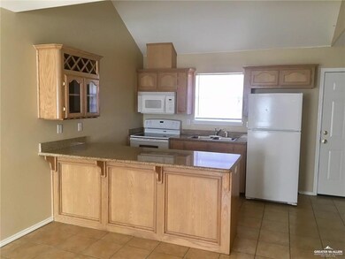 2503 Salvatierra Ave unit 16, Edinburg, TX 78541 - photo 5