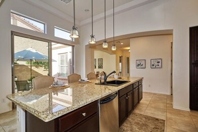 Kitchen-Breakfast Bar