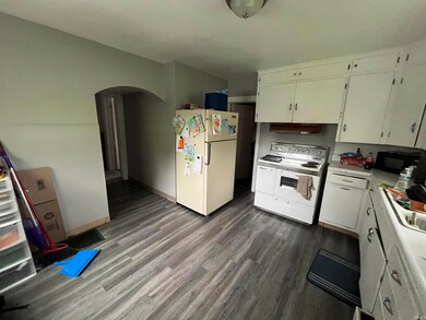 1304 S Main St, Auburn, IN 46706 - photo 6