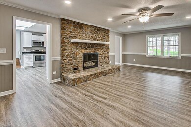 2813 Shaw St, Asheboro, NC 27205 - photo 7