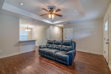 518 W Hull St, Denison, TX 75020 - photo 6