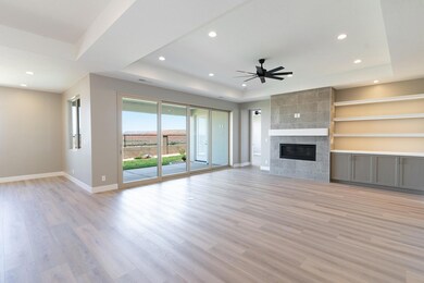 LARGE SLIDING DOOR