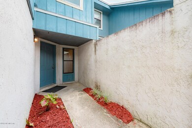 Exterior Foyer