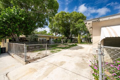 PARKING/LEFT YARD