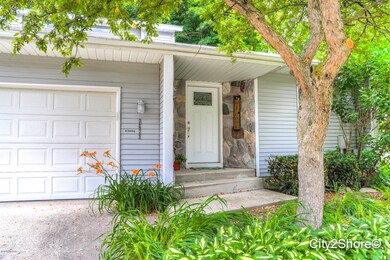 8683 Woodhaven-4