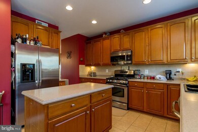 18502 Quantico Gateway Dr, Triangle, VA 22172 - photo 7