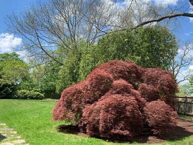 33 Beach Rd, Bristol, RI 02809 - photo 4