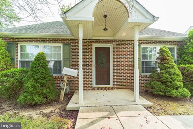 858 Bobwhite Ln, Secane, PA 19018 - photo 5