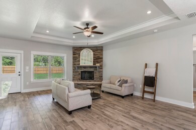 5370 Dora St-02