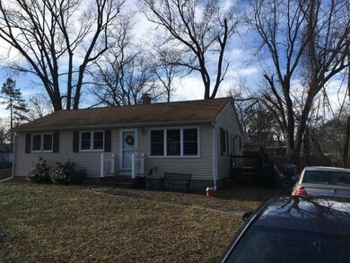 37 Graybar Rd, Warwick, RI 02888 - photo 2